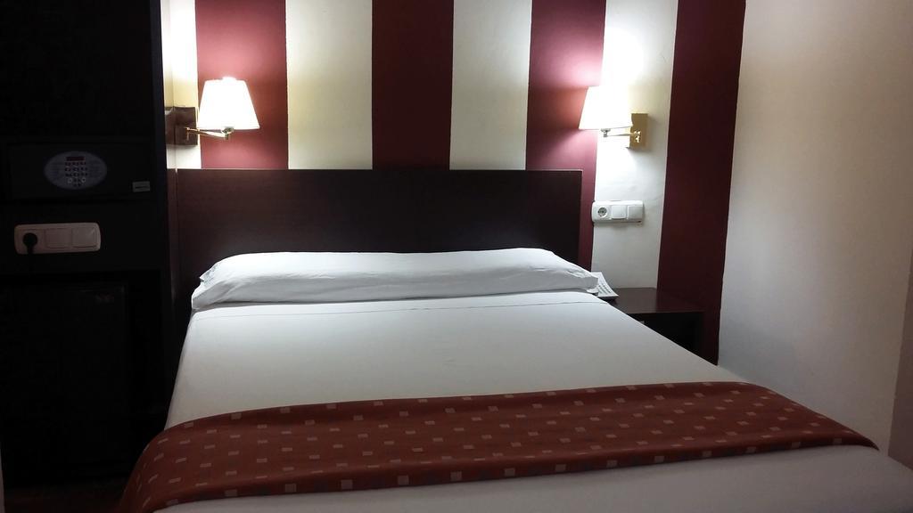 Hotel Marina Уельва Екстер'єр фото
